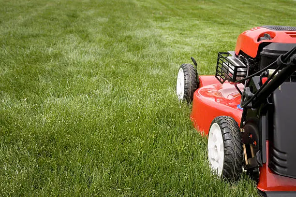 Lawn Mowing in Davenport, IA